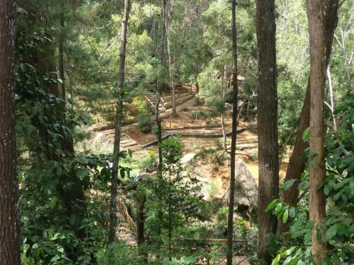 Seribu Batu Songgo Langit Resort & Camp Bantul Kültér fotó